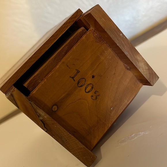 Wooden treasure chest/trinket box - Picture 4 of 5